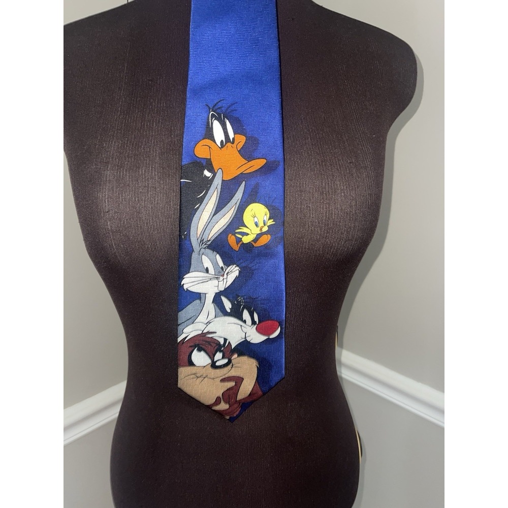 VTG 2002 Looney Tunes Blue Silk Tie Bugs Bunny Daffy Duck Taz Tweety Novelty Tie